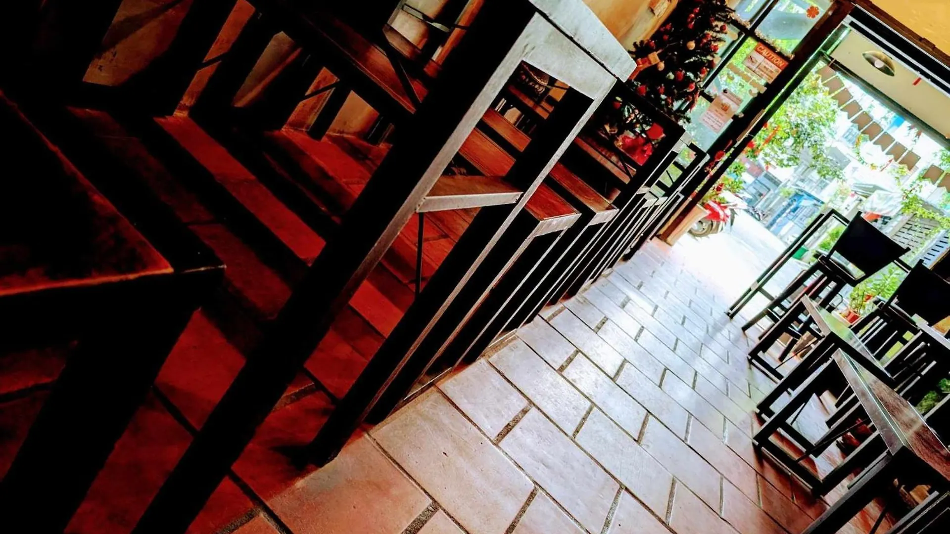 Capsule hotel T Zone Hostel - Quiet Place, Near China Town,Ho Thi Ky Street Food,Cafe,Beer Ho Chi Minh City
